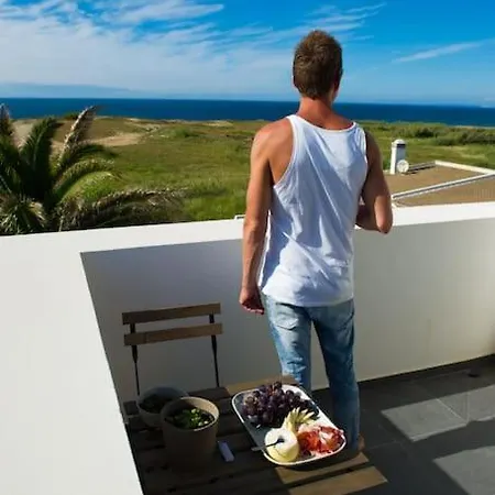 בית נופש Amazing Modern House On The Sea! פרל