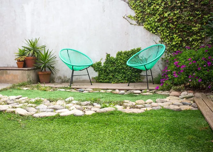 Amazing Modern House On The Sea!